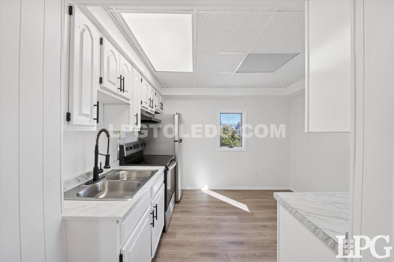 Apartment for rent at 4013 Caroline Ave, Toledo, OH 43612
