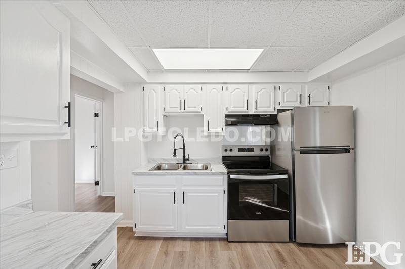 Apartment for rent at 4013 Caroline Ave, Toledo, OH 43612
