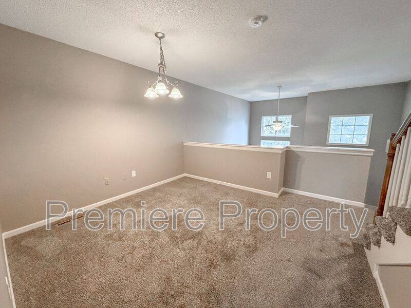 Townhouse for rent at 264 N Hedge Lane, Olathe, KS 66061