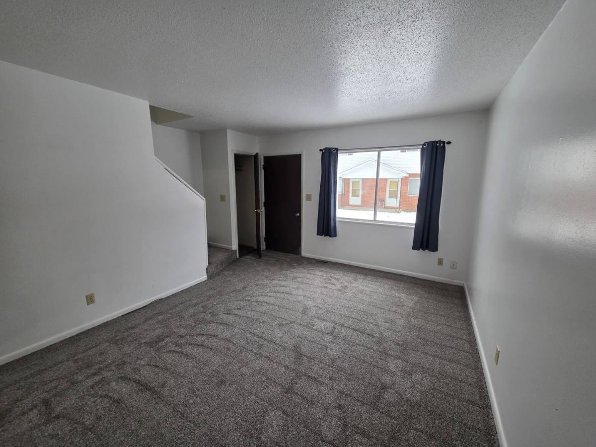 Apartment for rent at 342 E Park Ave, Ottumwa, IA 52501