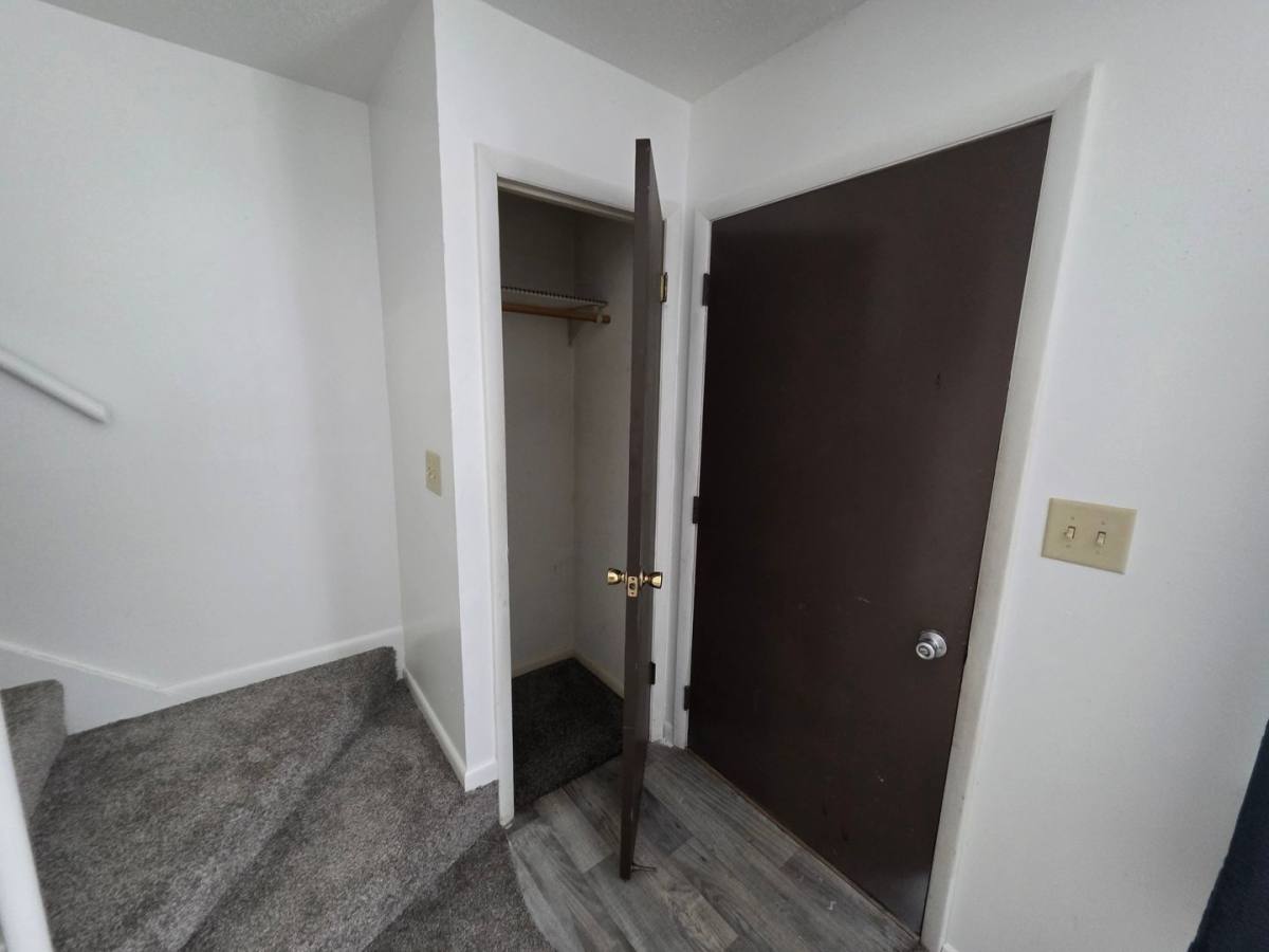 Apartment for rent at 342 E Park Ave, Ottumwa, IA 52501