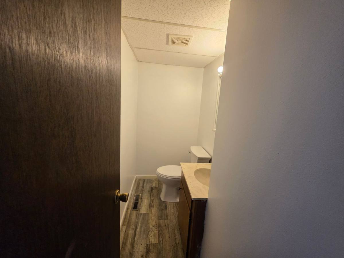 Apartment for rent at 342 E Park Ave, Ottumwa, IA 52501