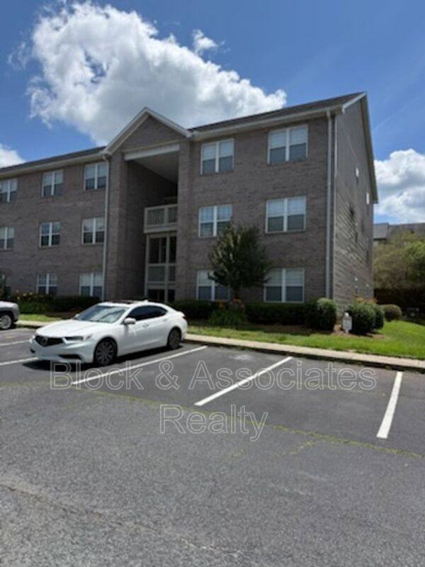 Condo for rent at 4068 Bentley Dr #B2, Randleman, NC 27317