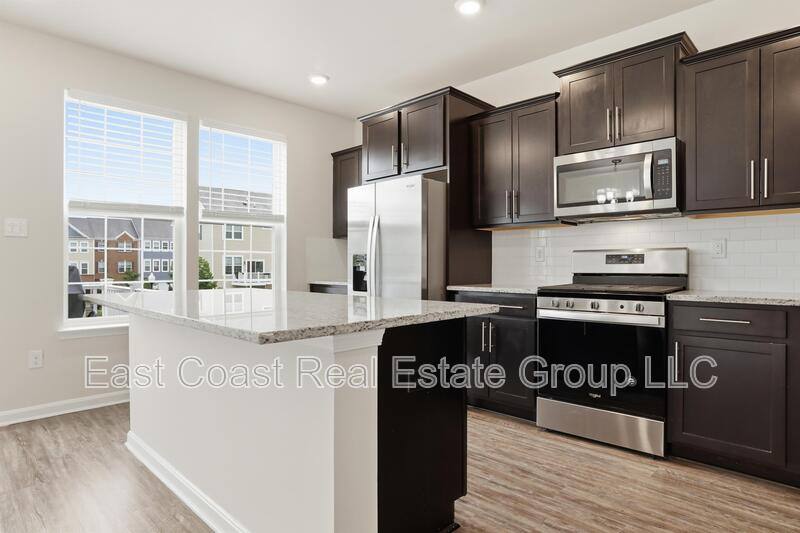 Townhouse for rent at 5123 Ironside Dr, Frederick, MD 21703