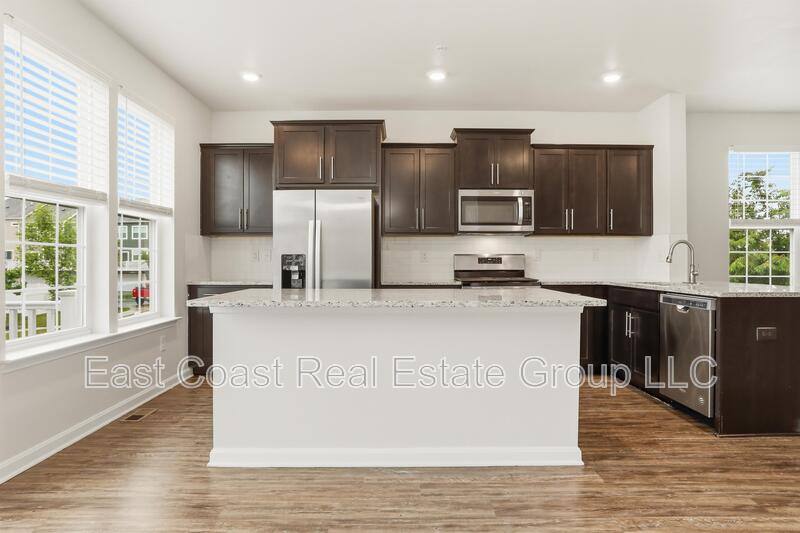 Townhouse for rent at 5123 Ironside Dr, Frederick, MD 21703