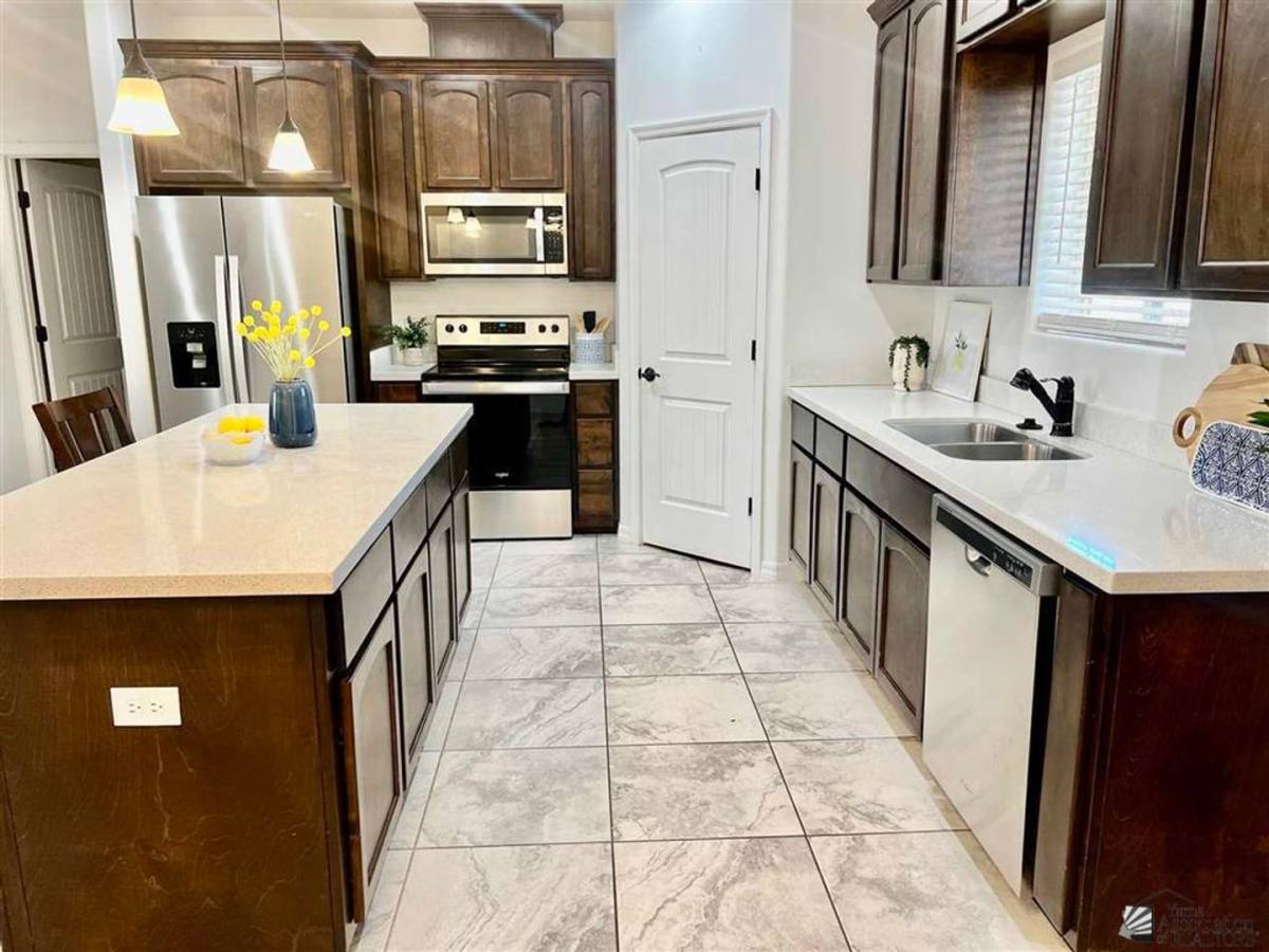 House for rent at 12608 E 48th Dr, Yuma, AZ 85367