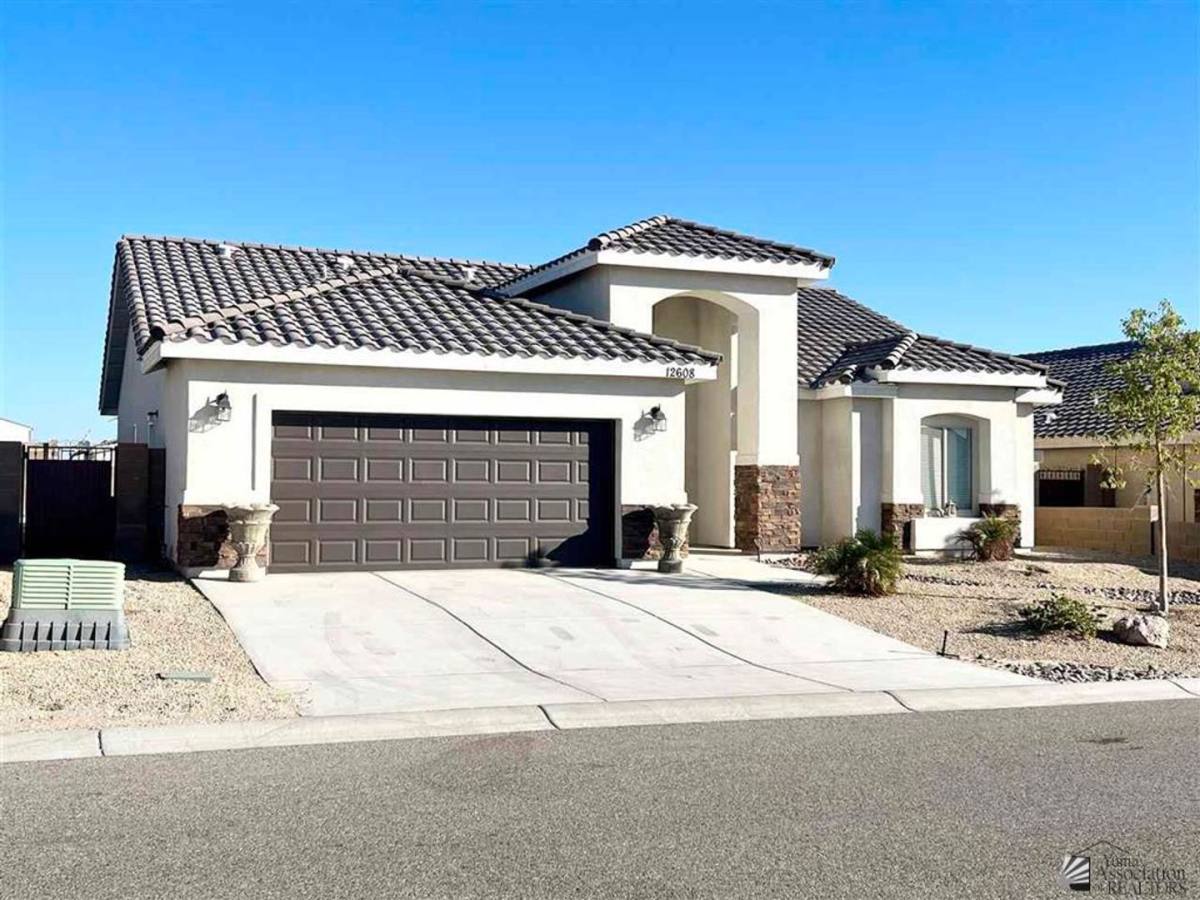 House for rent at 12608 E 48th Dr, Yuma, AZ 85367