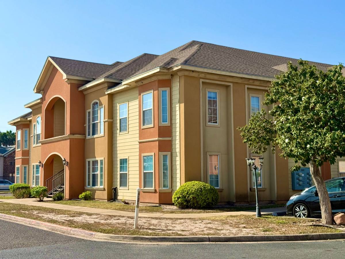 Apartment for rent at 1001 E Fern Ave, McAllen, TX 78504