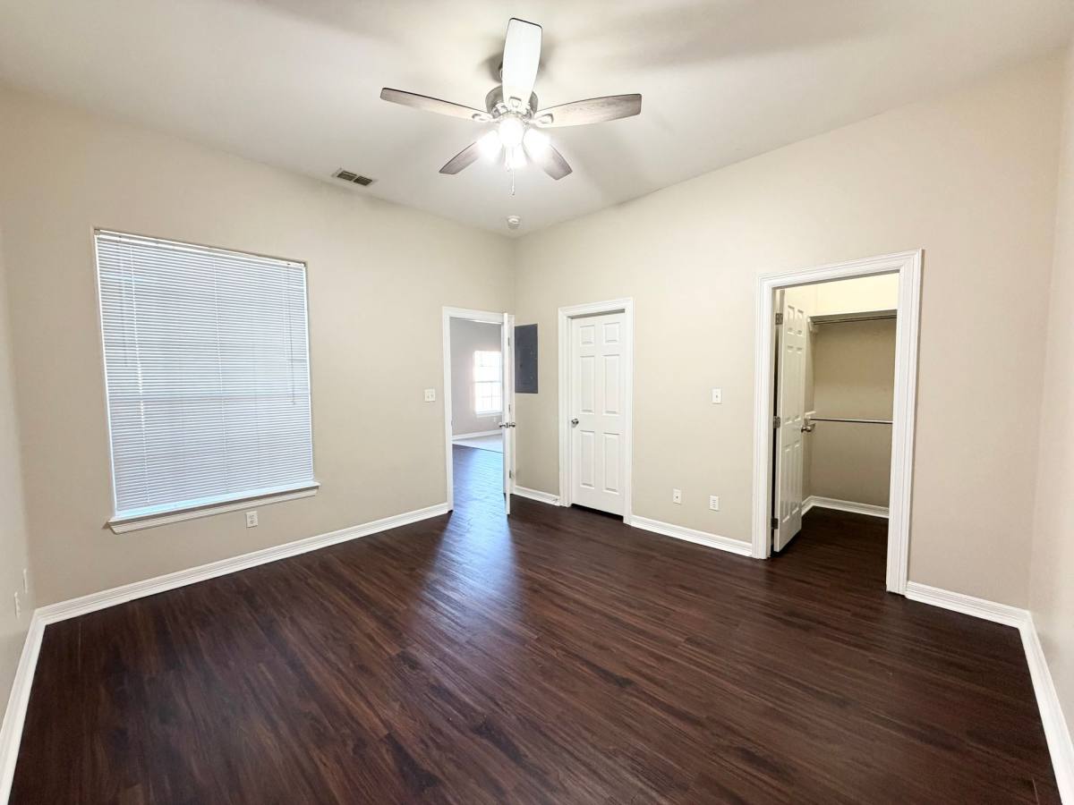 Apartment for rent at 1001 E Fern Ave, McAllen, TX 78504