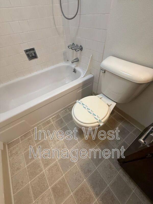 Apartment for rent at 3408 E 18 St #J, Vancouver, WA 98661
