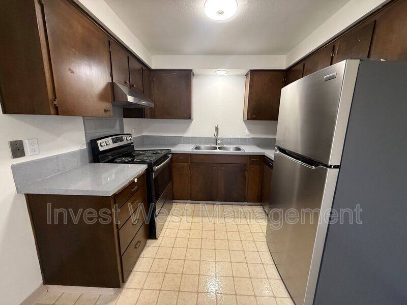 Apartment for rent at 3408 E 18 St #J, Vancouver, WA 98661