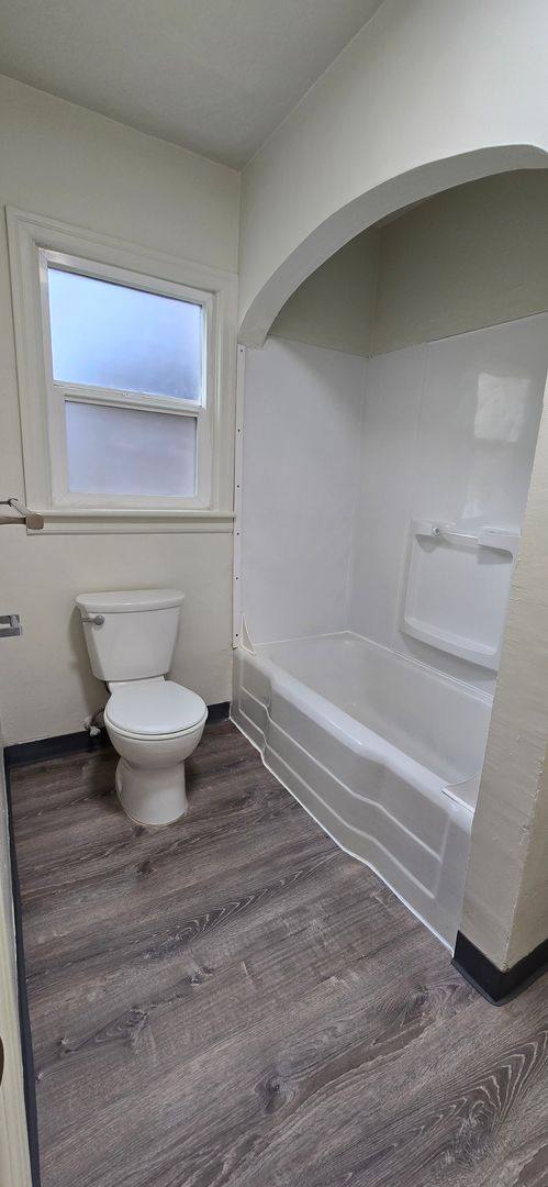 Apartment for rent at 482 E 16th Ave, Eugene, OR 97401