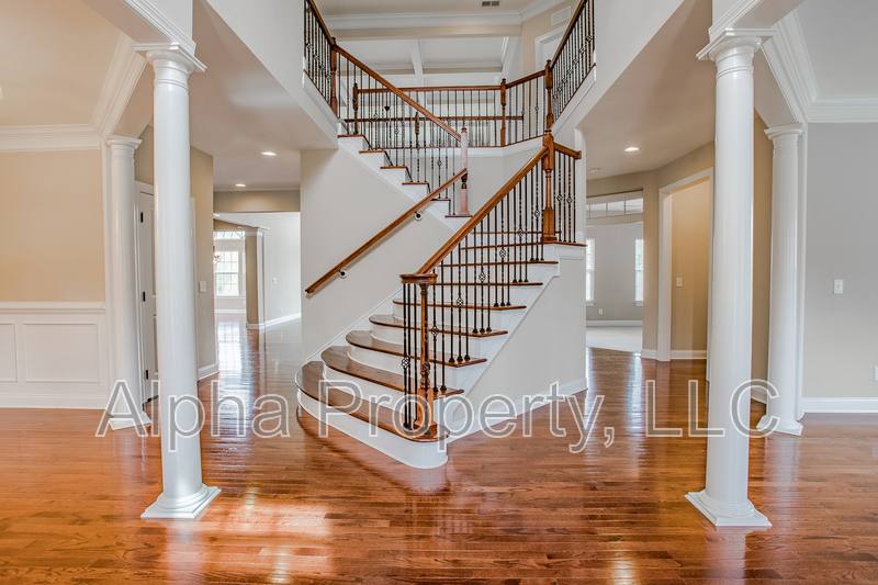 House for rent at 614 Pawleys Dr, Simpsonville, SC 29681