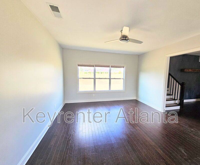 House for rent at 821 Westmoreland Circle NW, Atlanta, GA 30318