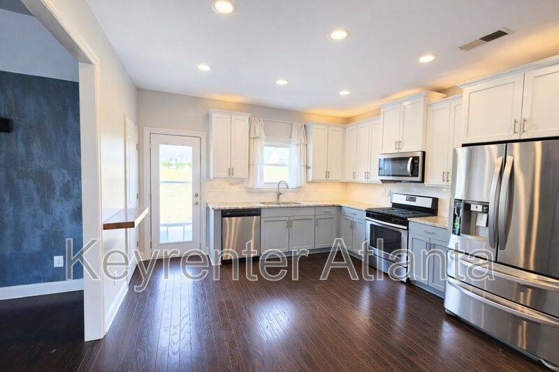 House for rent at 821 Westmoreland Circle NW, Atlanta, GA 30318