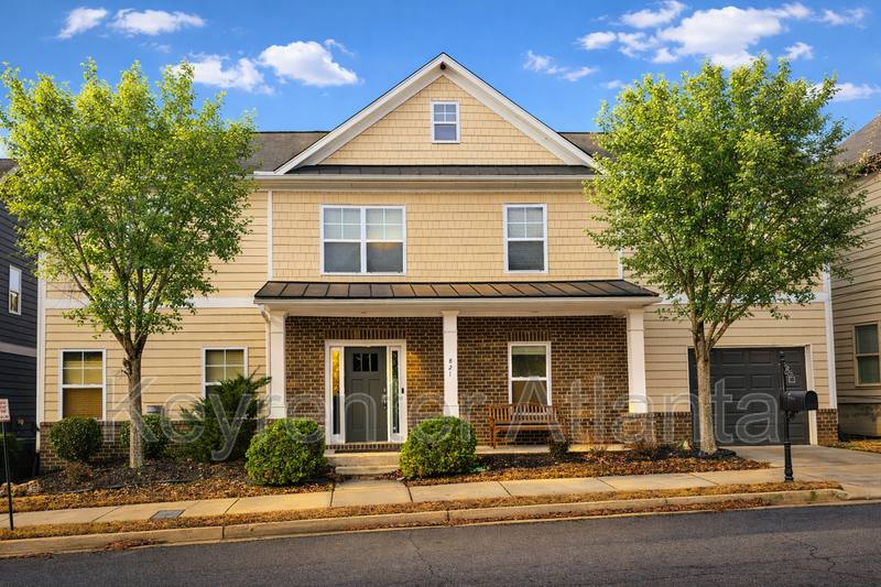 House for rent at 821 Westmoreland Circle NW, Atlanta, GA 30318