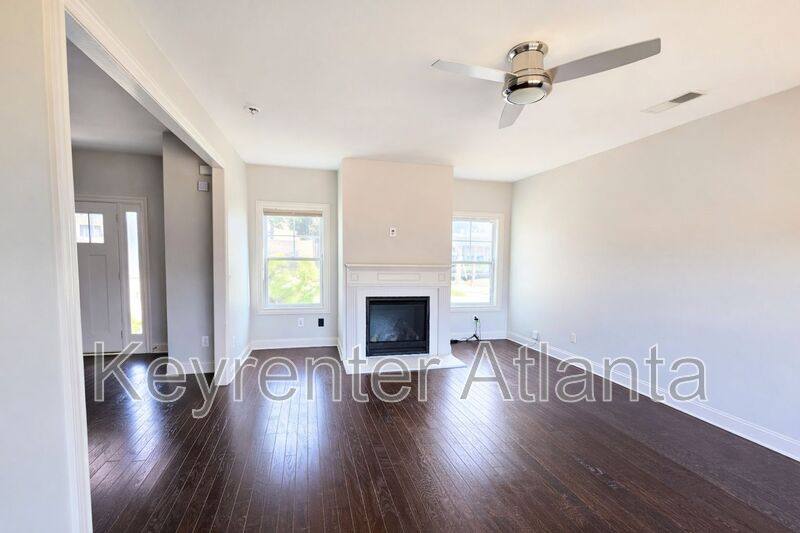 House for rent at 821 Westmoreland Circle NW, Atlanta, GA 30318