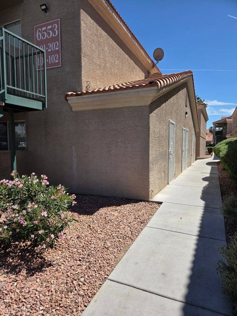 Apartment for rent at 6553 McRae Ave, Las Vegas, NV 89108