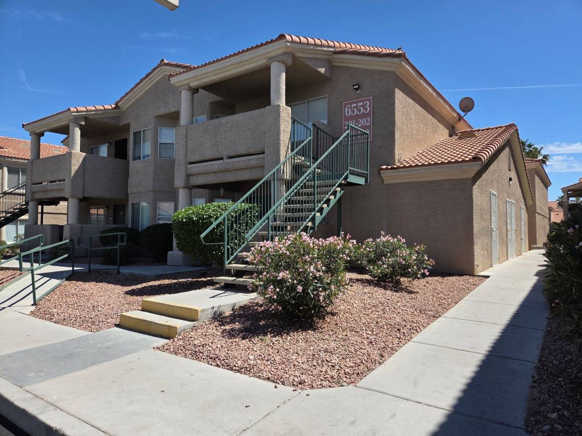 Apartment for rent at 6553 McRae Ave, Las Vegas, NV 89108