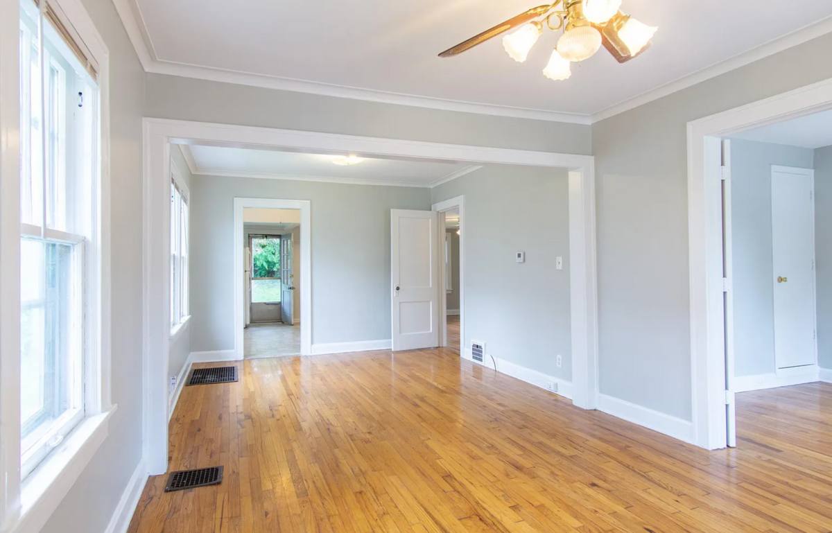 House for rent at 4714 Mercier St, Kansas City, MO 64112