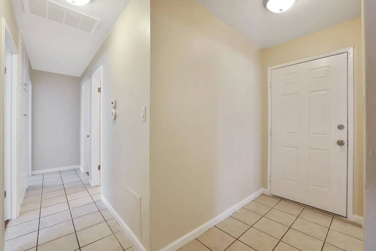 House for rent at 4335 W Tulare Ave, Visalia, CA 93277