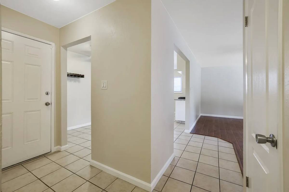 House for rent at 4335 W Tulare Ave, Visalia, CA 93277