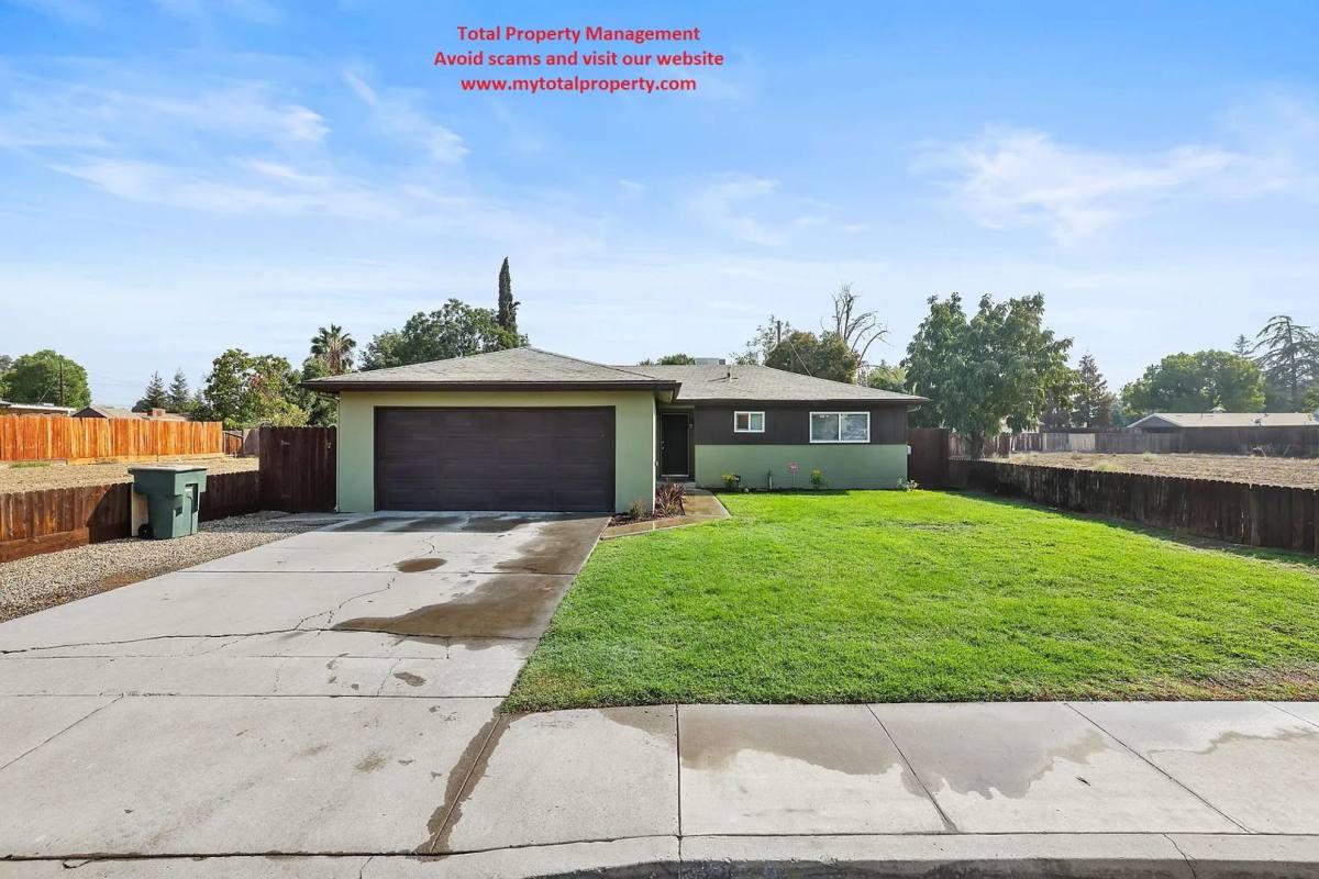 House for rent at 4335 W Tulare Ave, Visalia, CA 93277