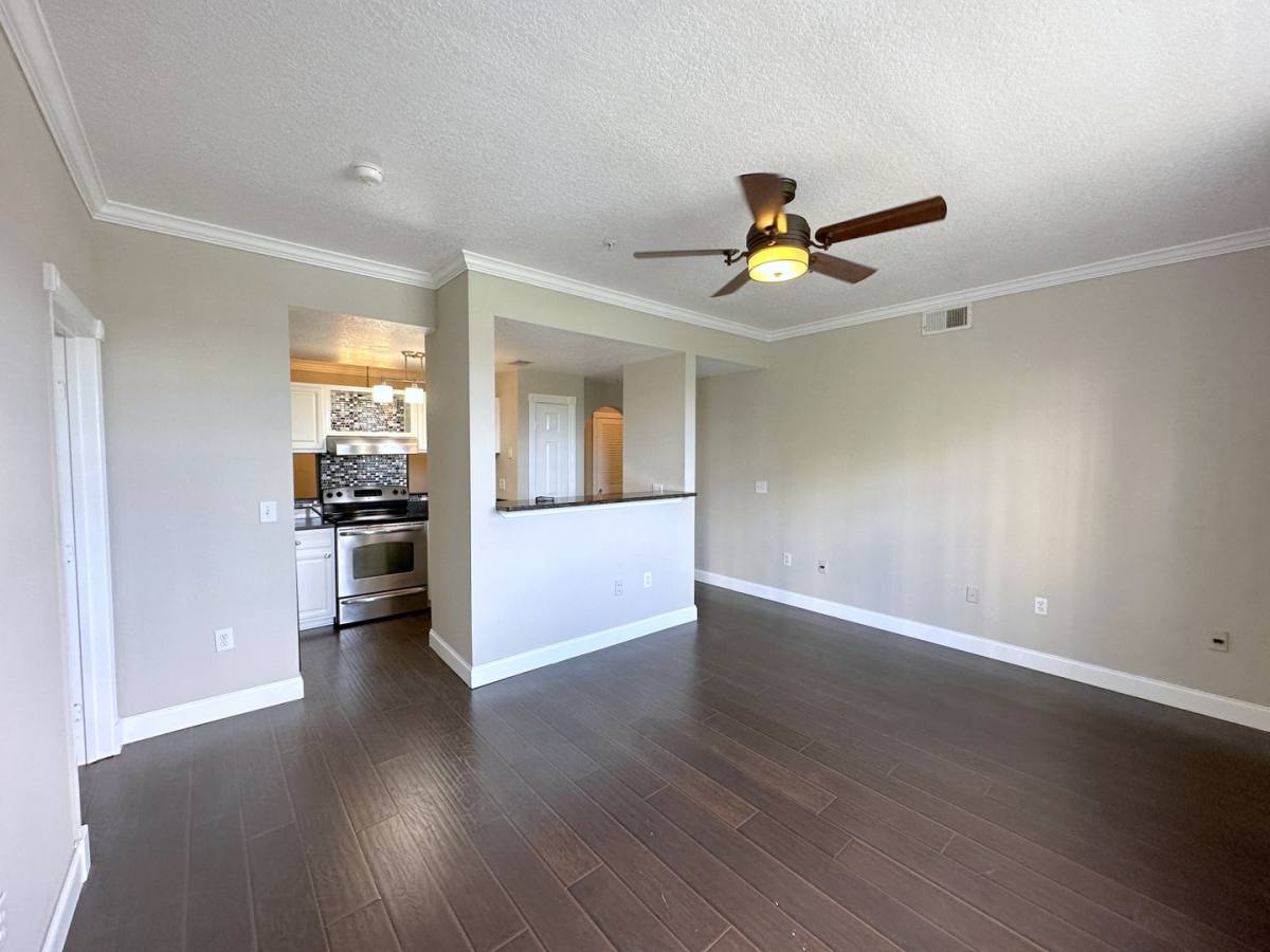 Condo for rent at 501 Knights Run Ave, Tampa, FL 33602