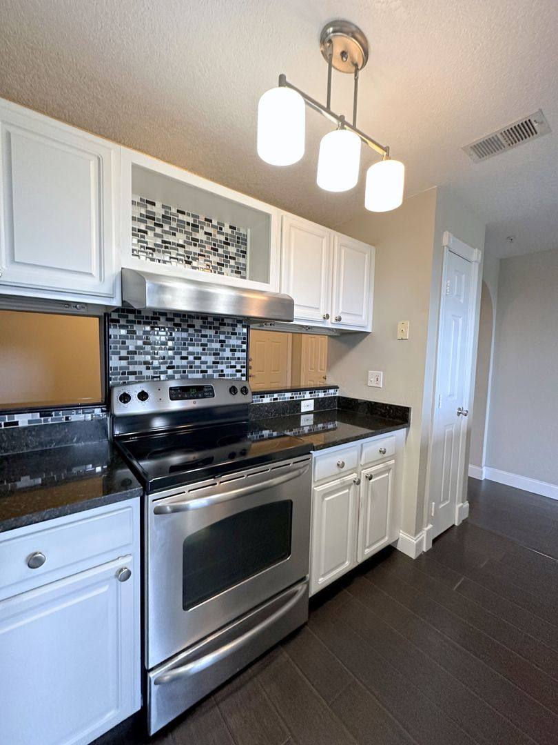 Condo for rent at 501 Knights Run Ave, Tampa, FL 33602