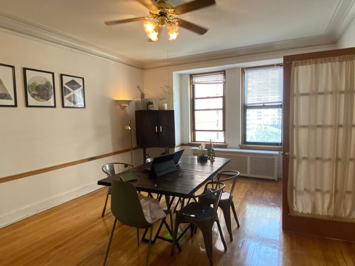Apartment for rent at 431 W Roscoe, Chicago, IL 60657