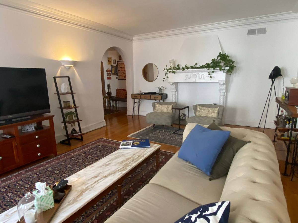 Apartment for rent at 431 W Roscoe, Chicago, IL 60657