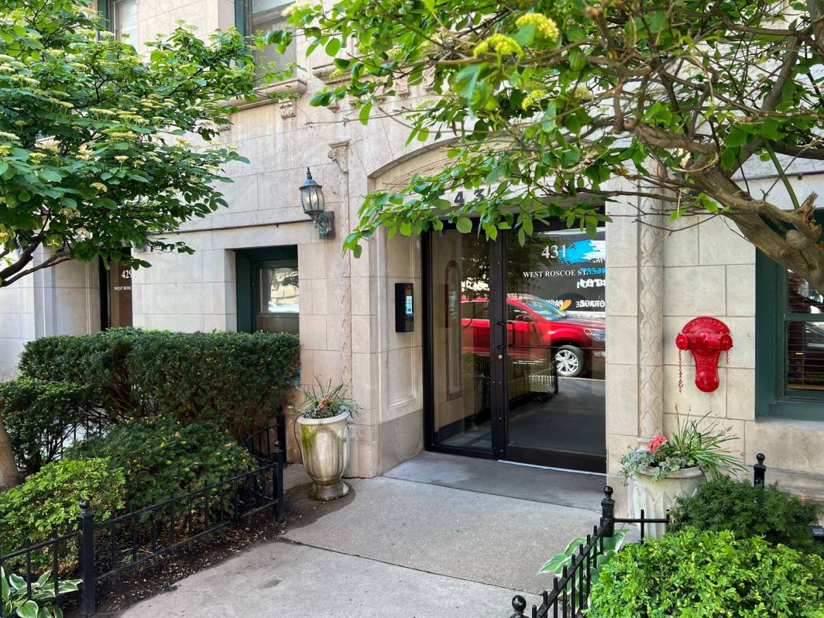 Apartment for rent at 431 W Roscoe, Chicago, IL 60657