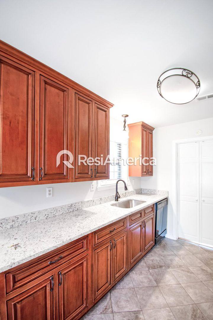House for rent at 3922 N Heatherhill Dr, Memphis, TN 38135