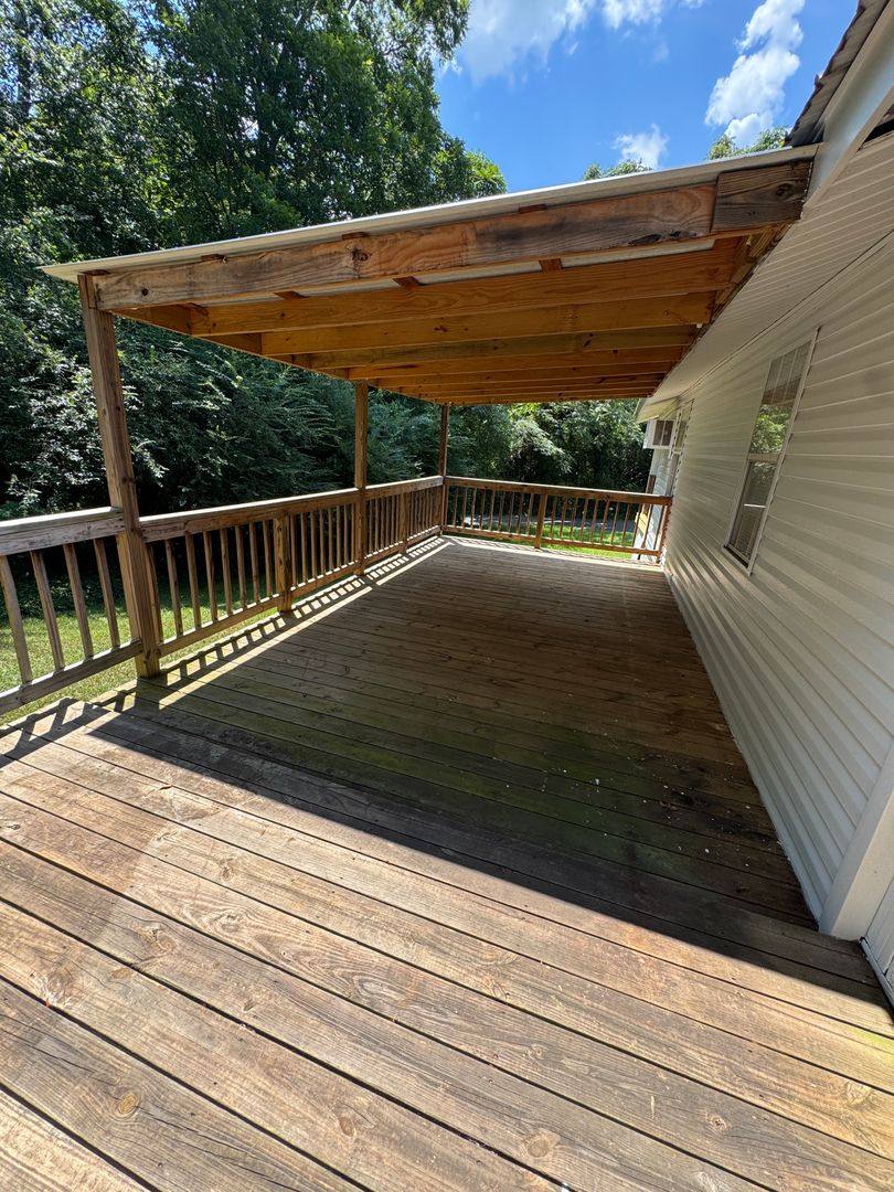 House for rent at 717 Washington St NW, Jacksonville, AL 36265