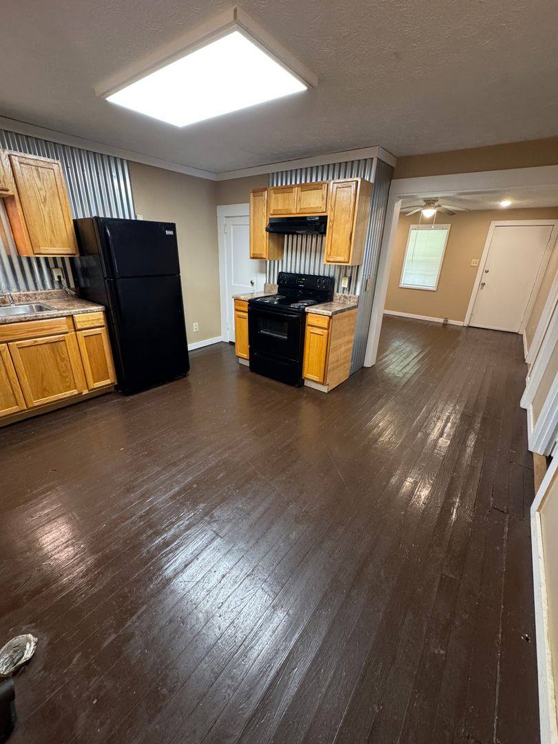 House for rent at 717 Washington St NW, Jacksonville, AL 36265
