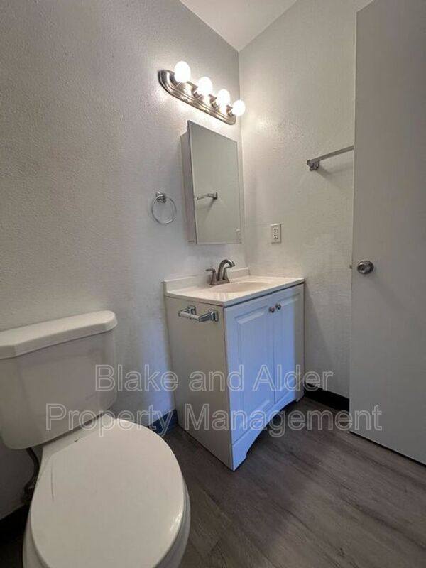 House for rent at 15847 SE Stark St #20, Portland, OR 97233