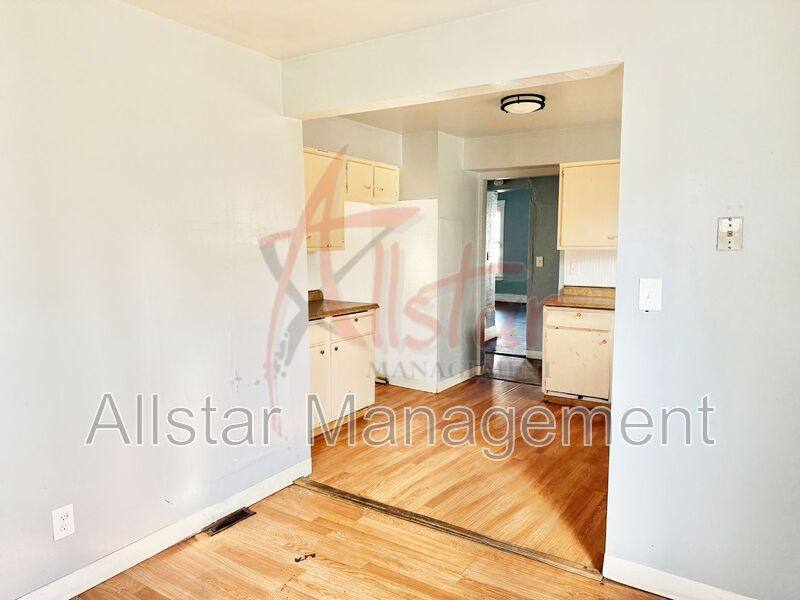 House for rent at 1374 E 94th St, Cleveland, OH 44106