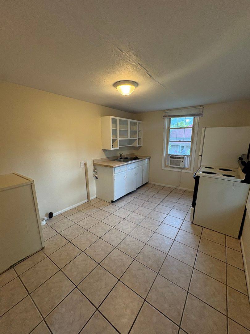 House for rent at 706 Washington Ave #2, Eidson, TN 37731