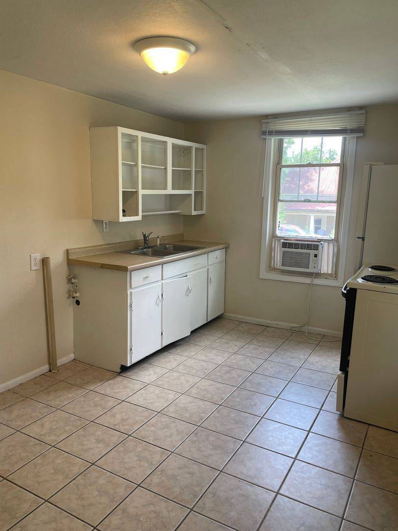 House for rent at 706 Washington Ave #2, Eidson, TN 37731