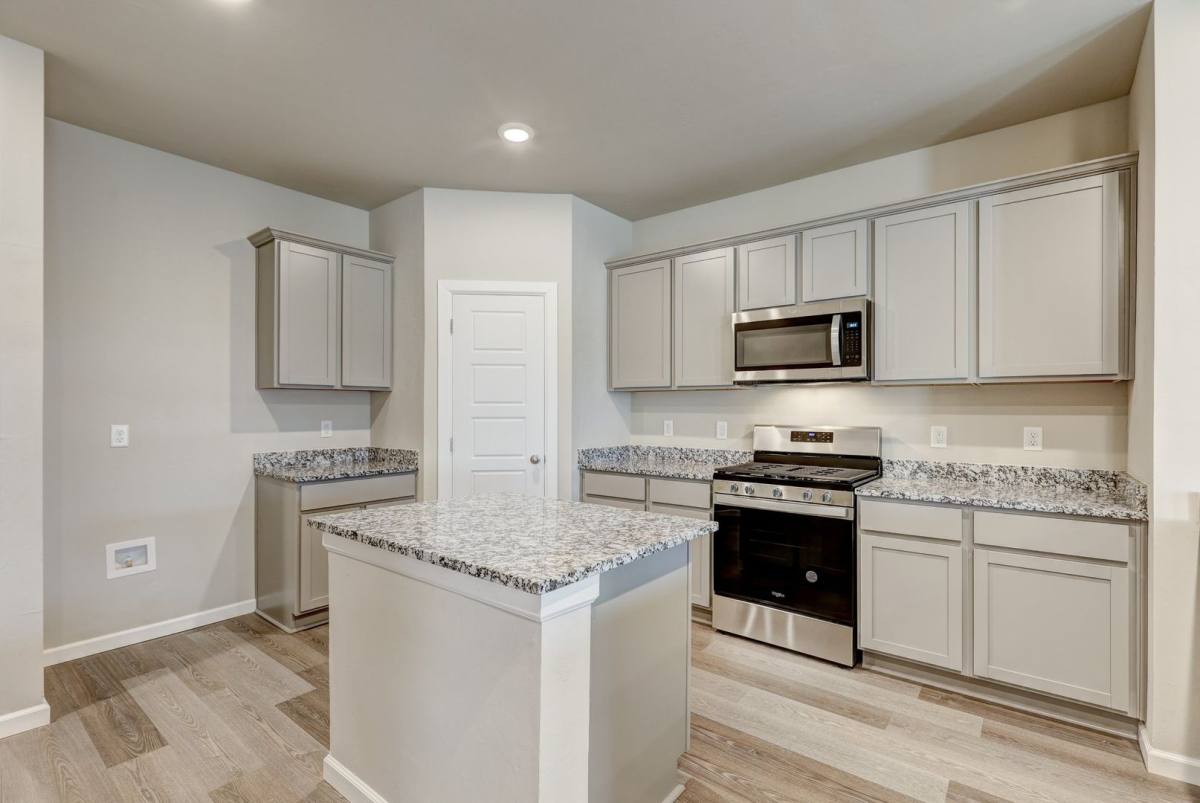 House for rent at 10508 SW 41st Place, Yukon, OK 73099