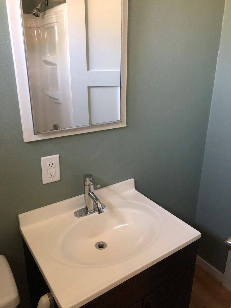 House for rent at 1646 SE Hamilton St, Roseburg, OR 97470