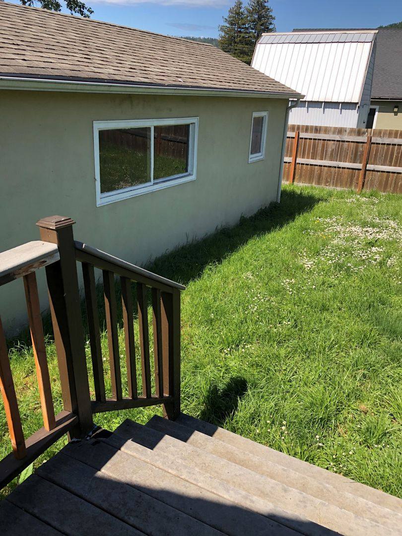 House for rent at 1646 SE Hamilton St, Roseburg, OR 97470