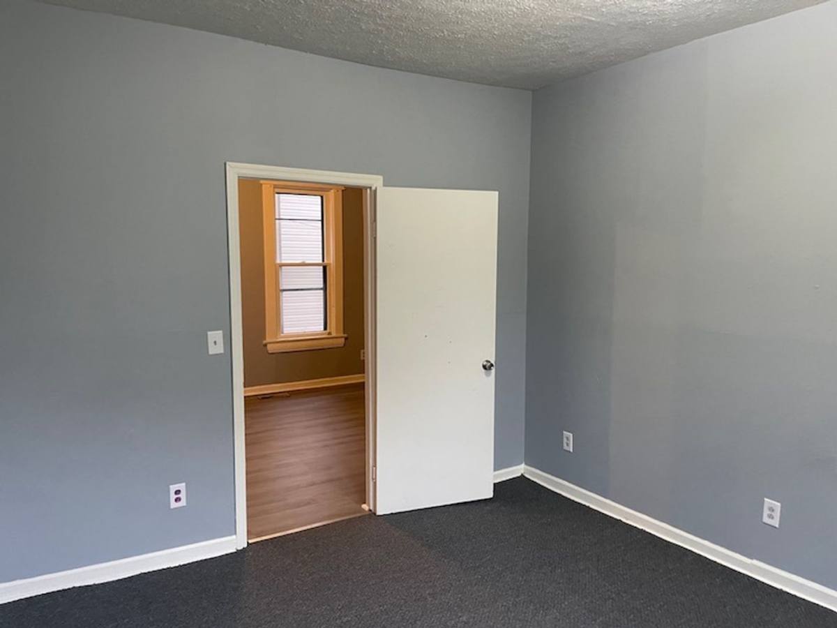 Apartment for rent at 159 W 5th St, Mansfield, OH 44903