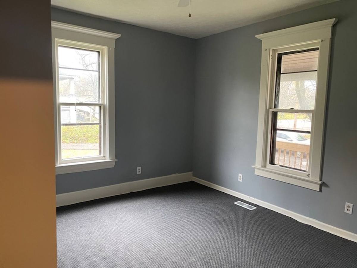 Apartment for rent at 159 W 5th St, Mansfield, OH 44903