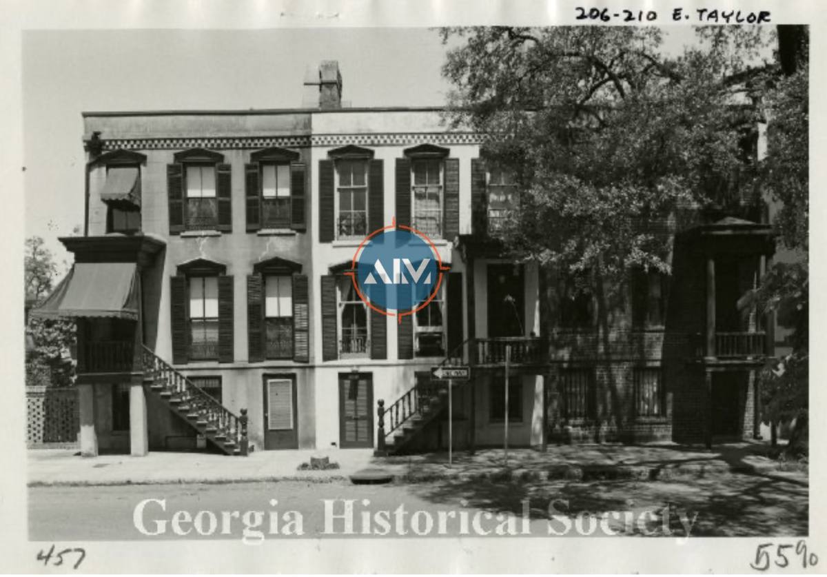 Apartment for rent at 208 E Taylor, Savannah, GA 31401