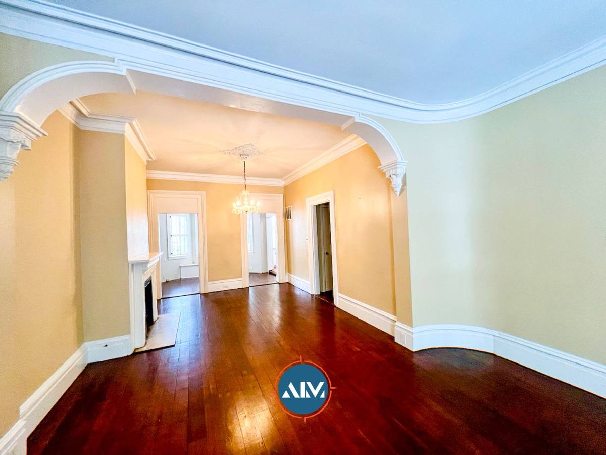 Apartment for rent at 208 E Taylor, Savannah, GA 31401