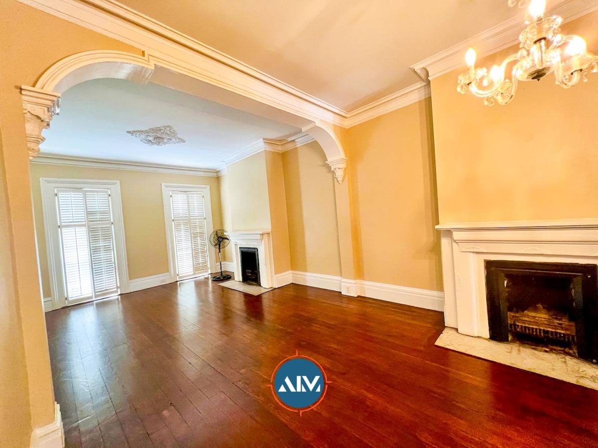 Apartment for rent at 208 E Taylor, Savannah, GA 31401