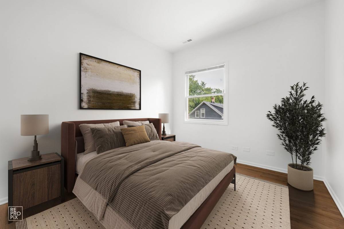 Apartment for rent at 7410 N Winchester Ave, Chicago, IL 60626
