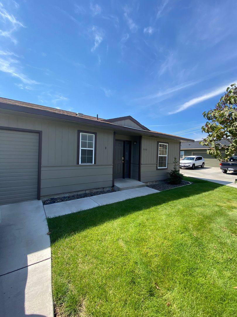 Apartment for rent at 3406 Vincenta, Yakima, WA 98902