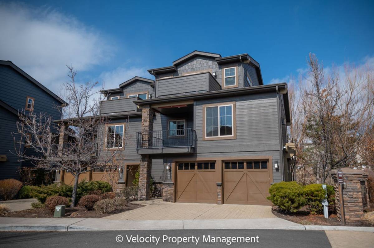 Townhouse for rent at 600 SW Otter Way, Bend, OR 97702